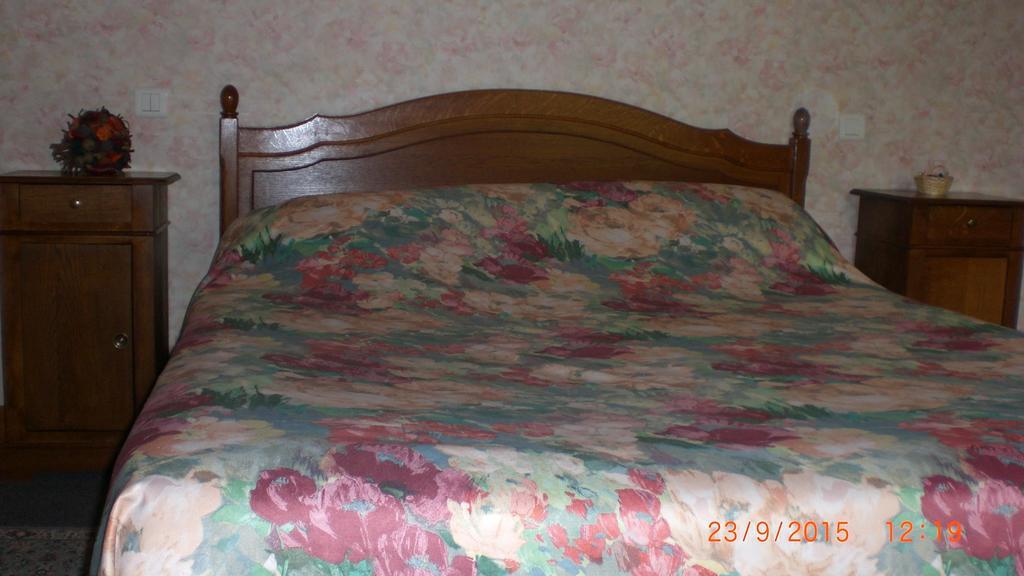 Auberge De L'Atre Quarre-les-Tombes Phòng bức ảnh